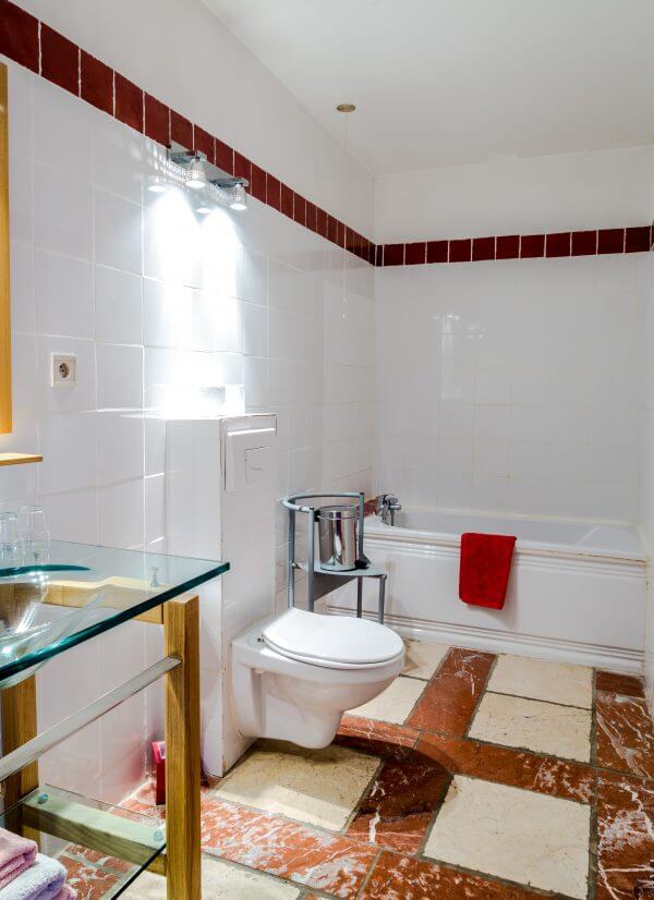 Gites et Chambres Hôtes le Le Mas Bazan Gîtes & Chambres d'hôtes à Proximité de Collioure prêt de Collioure salle de bain-repos-chambre-hote