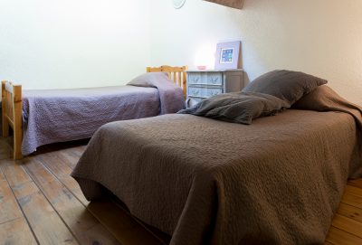 Gites et Chambres Hôtes le Le Mas Bazan Gîtes & Chambres d'hôtes à Proximité de Collioure prêt de Collioure chambre-enfant-sejour-authentique-mediterranee