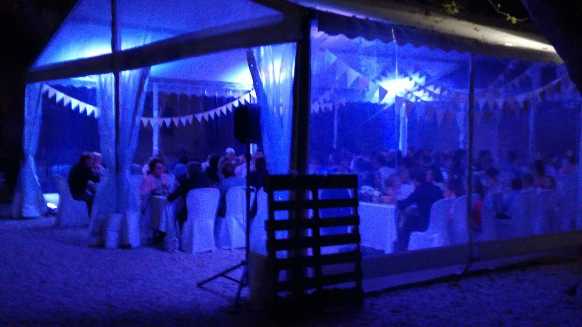 Gites et Chambres Hôtes le Le Mas Bazan Gîtes & Chambres d'hôtes à Proximité de Collioure prêt de Collioure chapiteau-réception-évènement-hote-gite