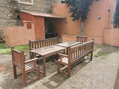 Gites et Chambres Hôtes le Le Mas Bazan Gîtes & Chambres d'hôtes à Proximité de Collioure prêt de Collioure cours-extérieur-nature-séjour-gite-hote